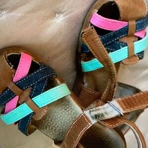 Secure fit vibrant straps and denim shoes